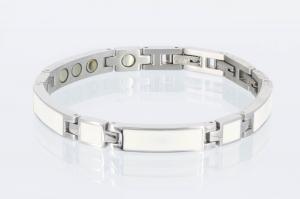 Silberfarbenes Magnetarmband mit weißer Emailleeinlage - 8287sg