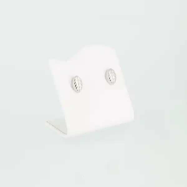 Silberne Magnet-Ohrstecker in Blätterform