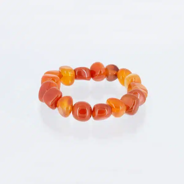 Elastisches Edelsteinarmband in Korallenfarbe