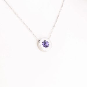 Magnetanhänger silberfarben mit einem lilafarbenen Zirkonia