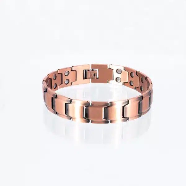 Ein doppelreihiges Magnetarmband aus Kupfer