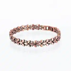 Ein Magnetarmband aus Kupfer mit Schmetterlingen