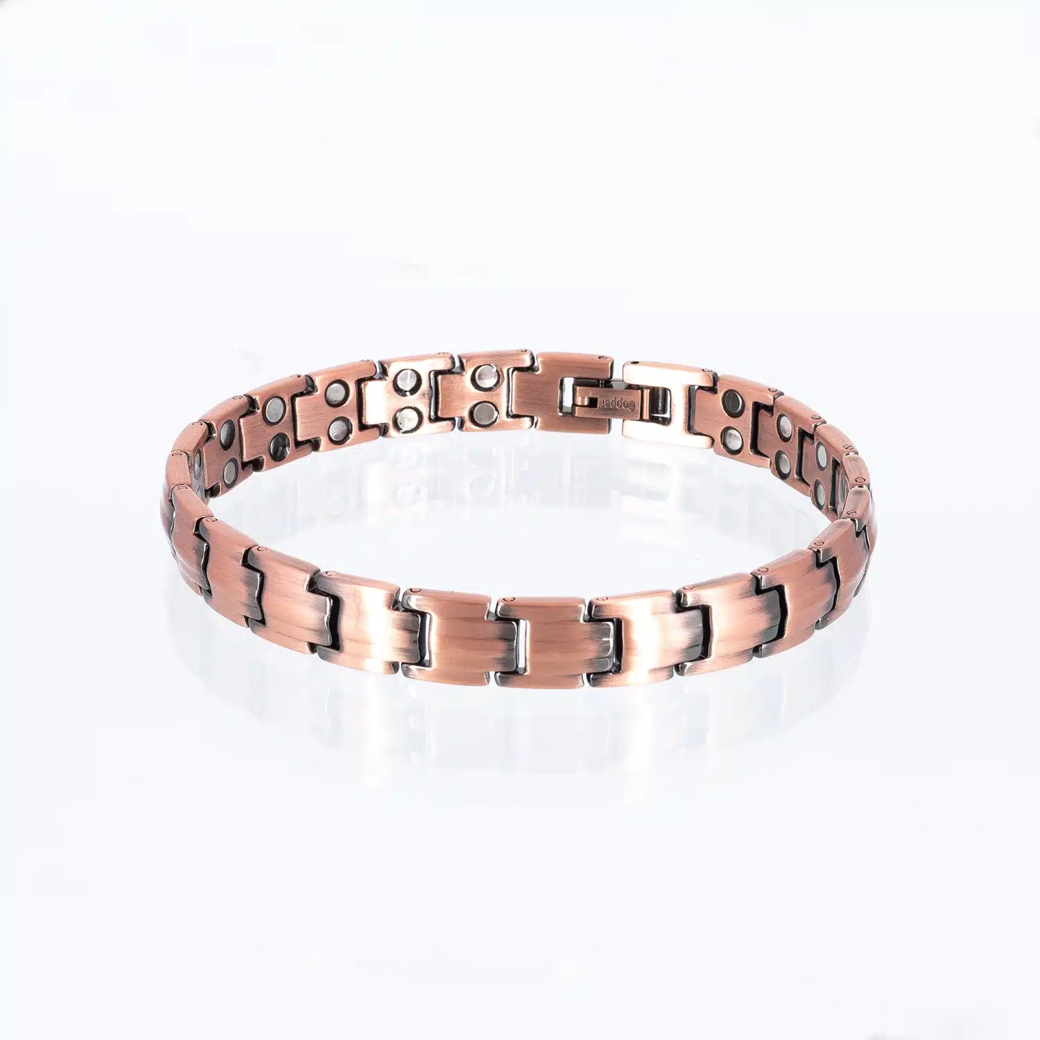Ein doppelreihiges Magnetarmband aus Kupfer