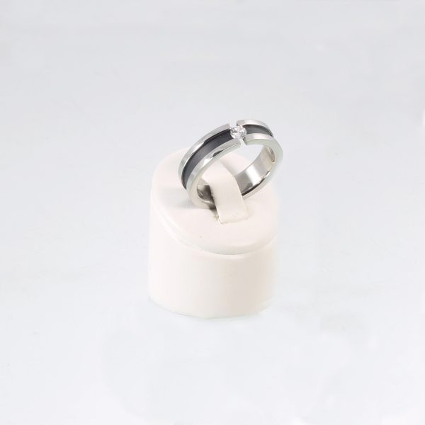 Magnetring Style 11 in silber, schwarz mit Zirkonia
