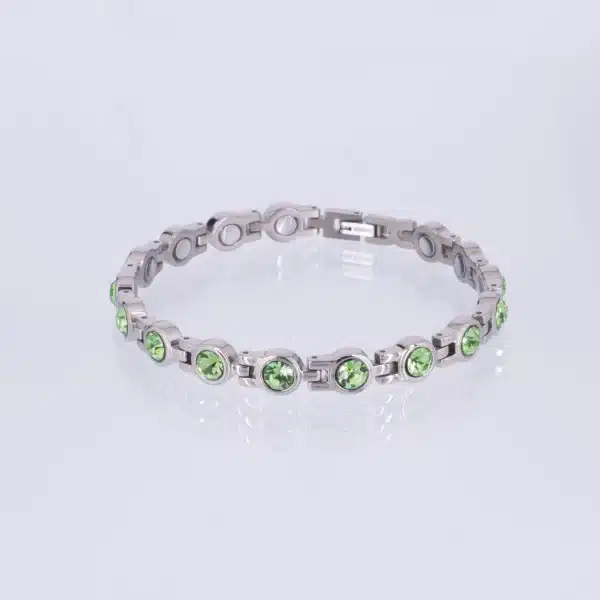 Silbernes Magnetarmband mit lindgrünen Zirkonia