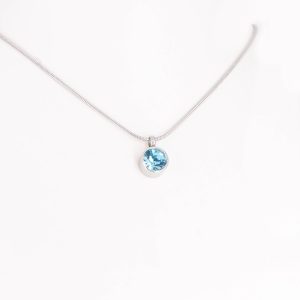 Magnetanhänger Stille Kraft mit einem aquablauen Zirkonia